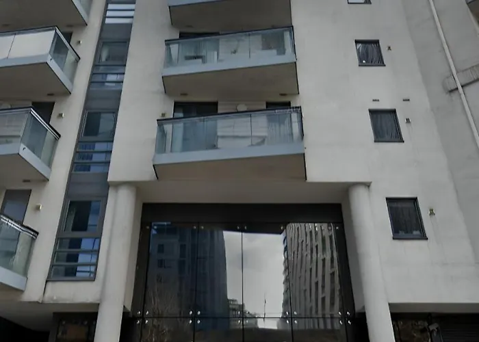 Royal Crossharbour Apartment