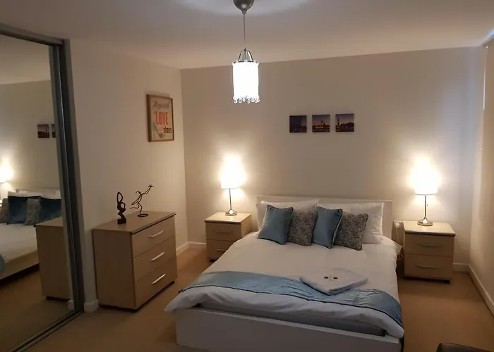 Royal Crossharbour Apartment