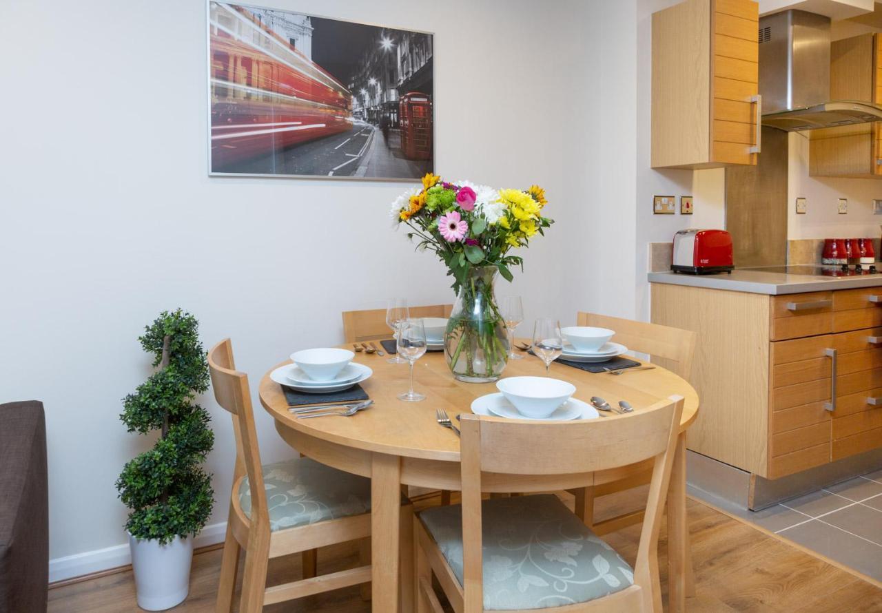 Royal Crossharbour Apartment