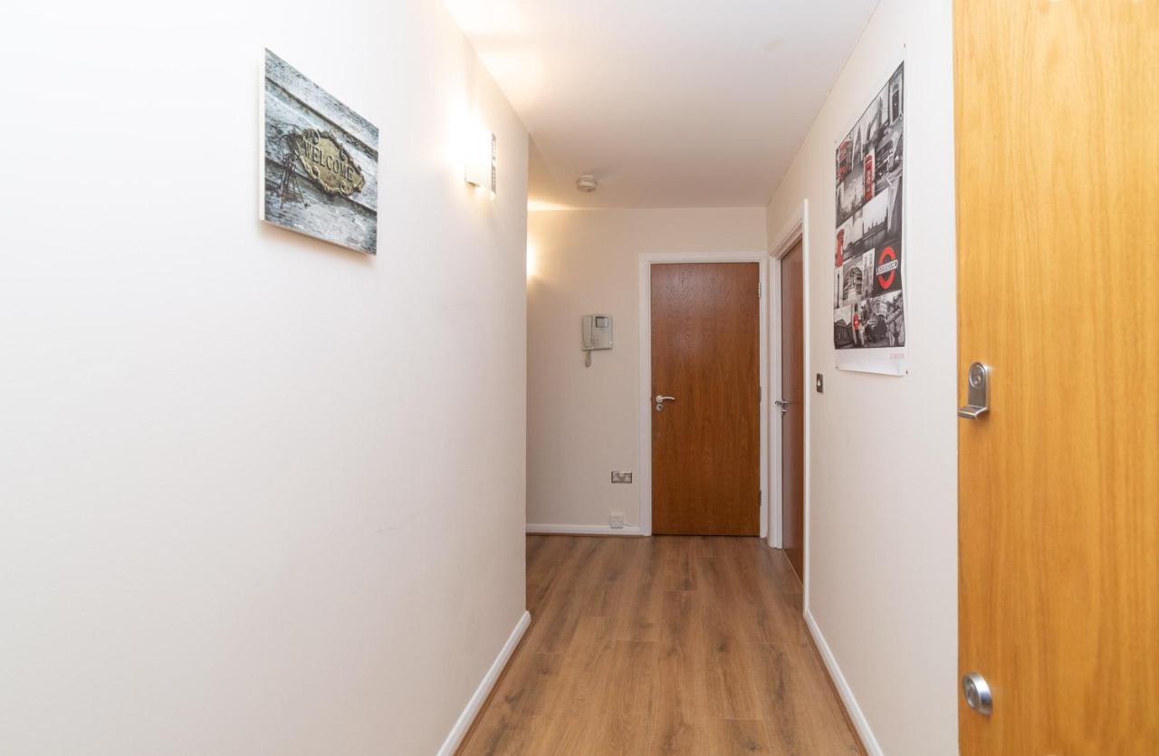 Apartment Royal Crossharbour London
