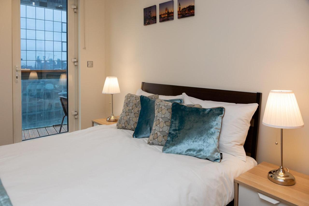 Apartment Royal Crossharbour London